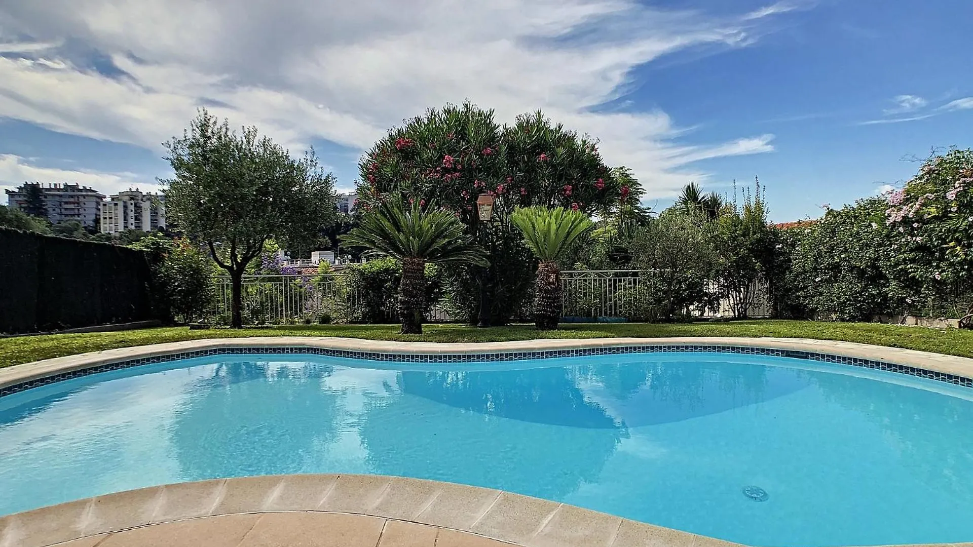 Villa Paradiso, Logement Avec Piscine, Nice Nord Γαλλία